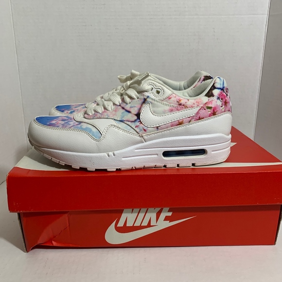 nike thea cherry blossom